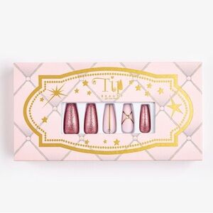 Tip Beauty LEGALLY BLONDE Nails | NEW | Glue Included | 28 Count